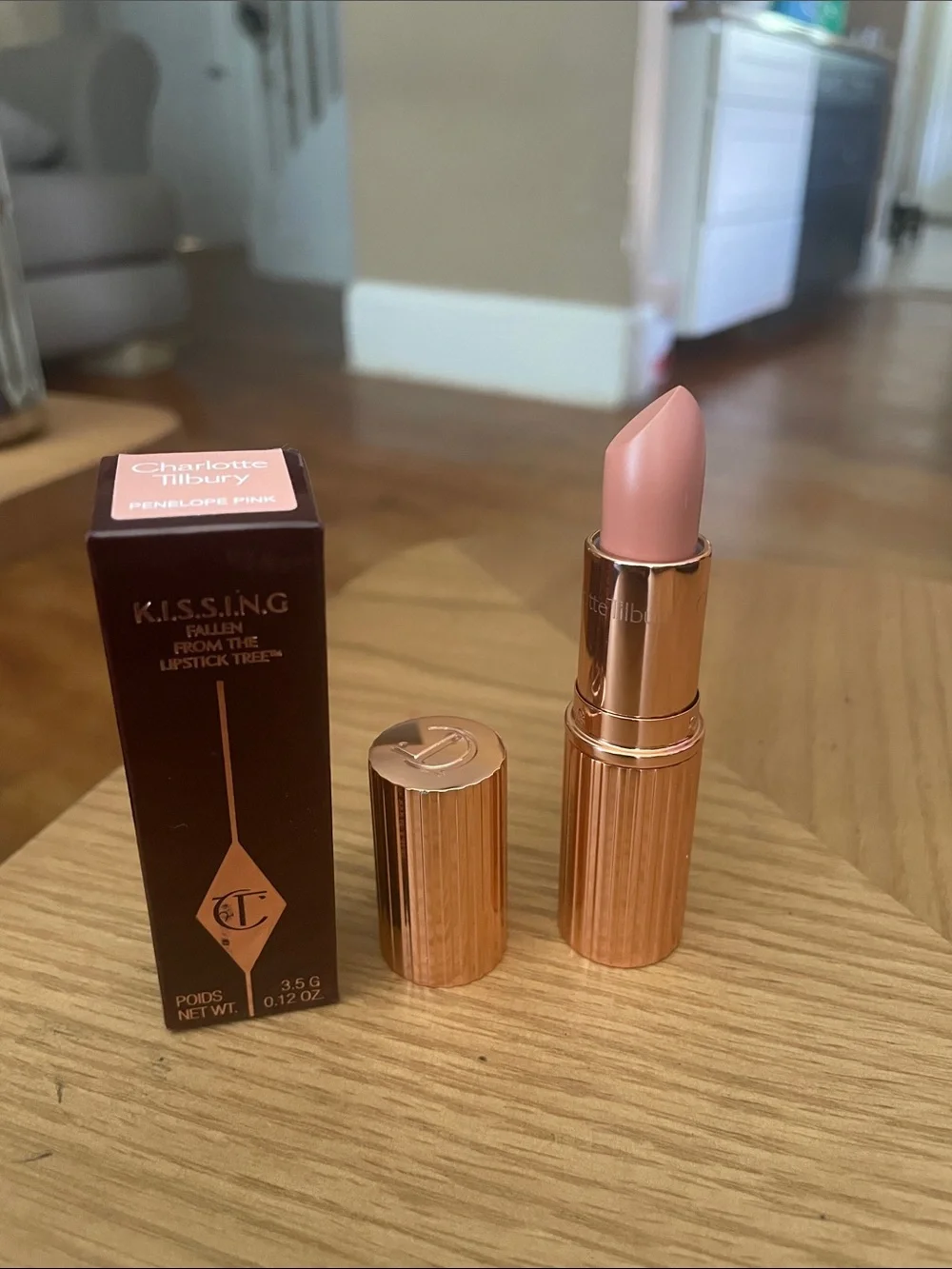 Charlotte Tilbury K.I.S.S.I.N.G Lipstick - Penelope Pink